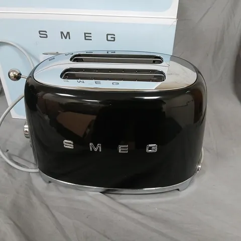 SMEG 2-SLICE TOASTER – BLACK WITH CHROME TRIM