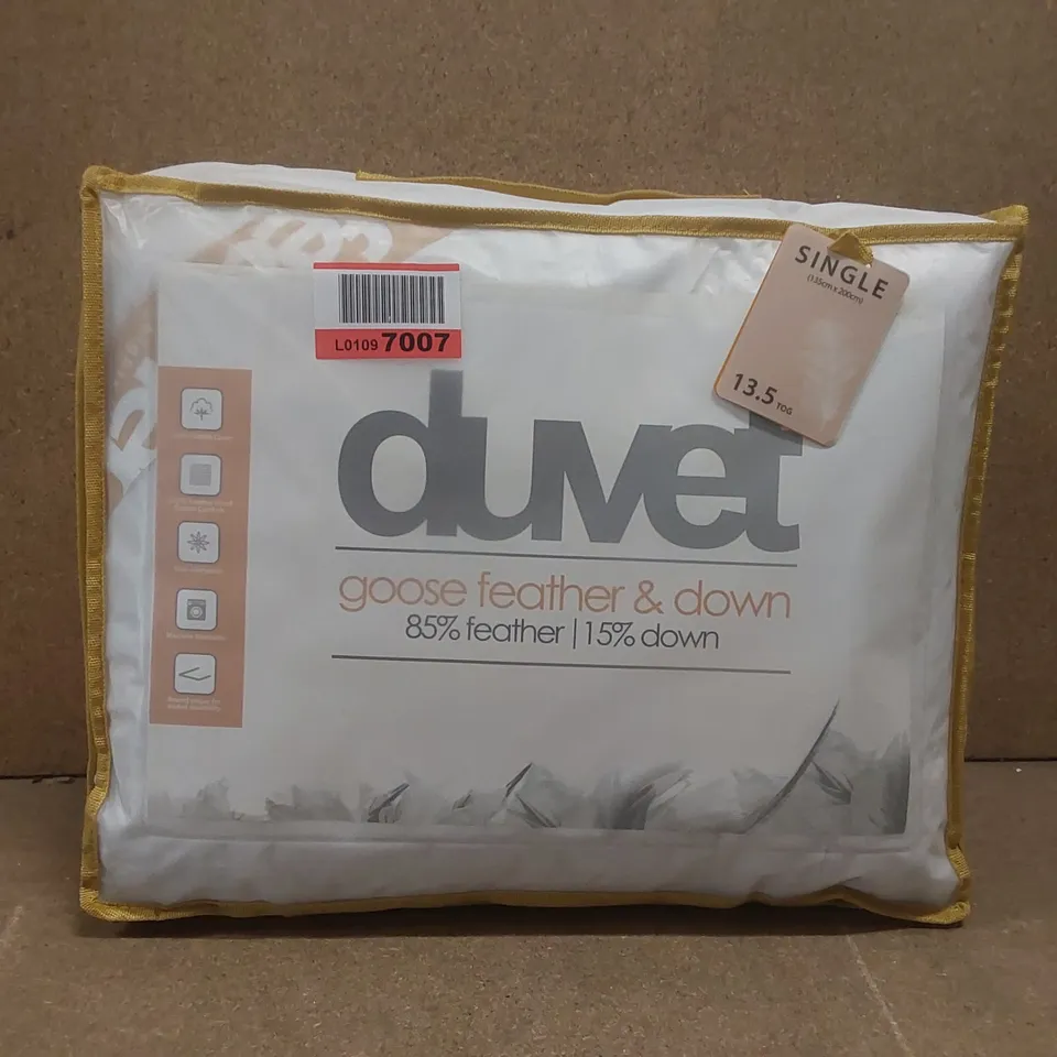 BAGGED GOOSE FEATHER & DOWN SINGLE DUVET