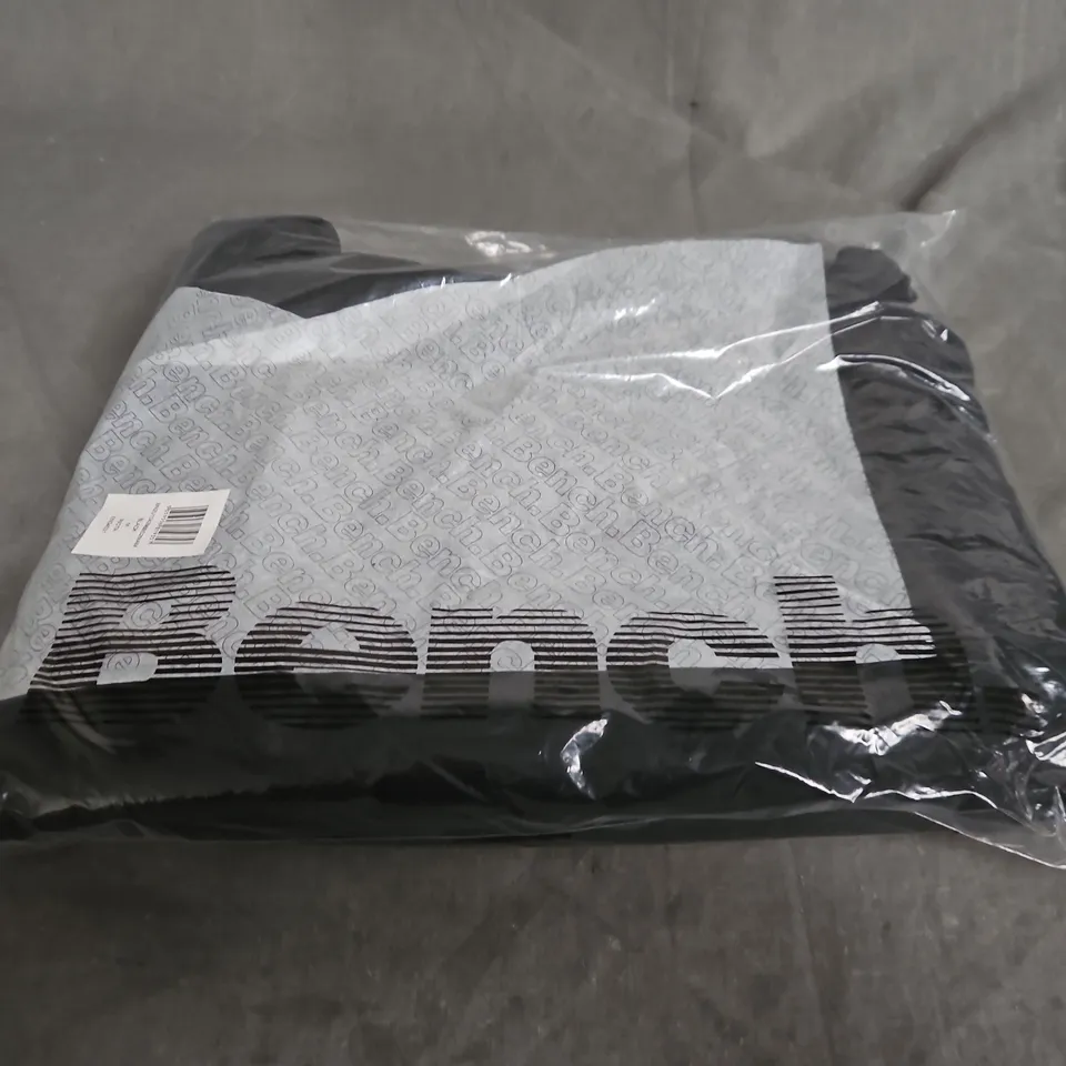 BAGGED BENCH FLEECED JOGGERS - SIZE M