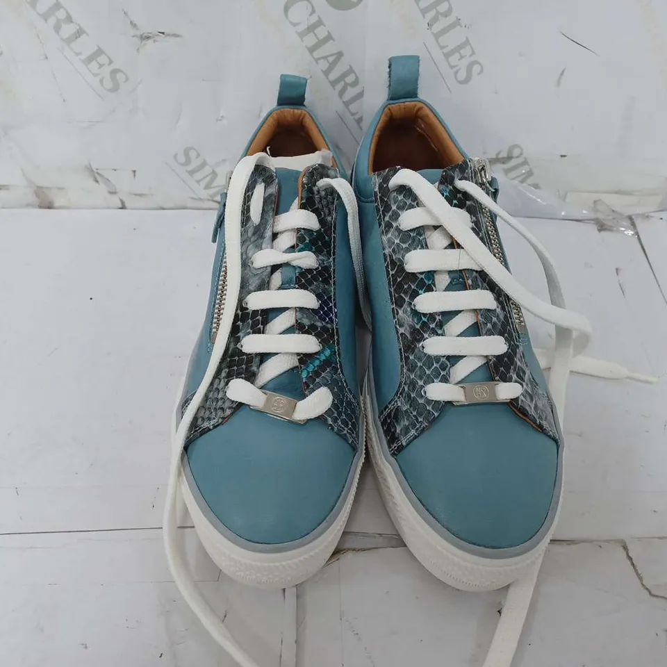 MODA IN PELLE LEATHER LIGHT BLUE TRAINERS SIZE 40