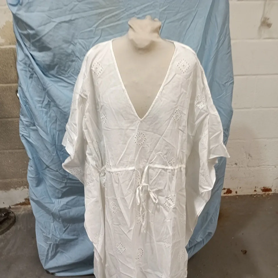 THE WHITE COMPANY WHITE EMBROIDERED KAFTAN DRESS – SIZE SM