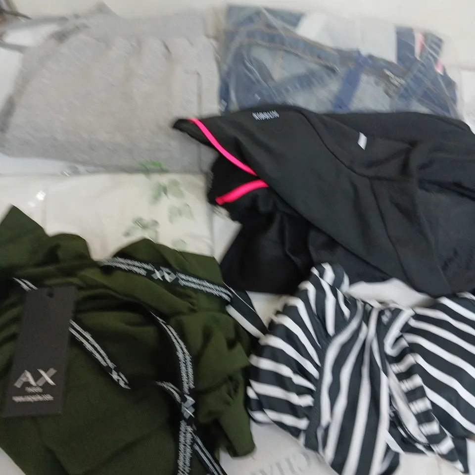 BOX OF APPROXIMATELY 15 ASSORTED CLOTHING ITEMS TO INCLUDE BATHING BRA, TRACKSUIT BOTTOMS, PLT DUNGAREE ETC