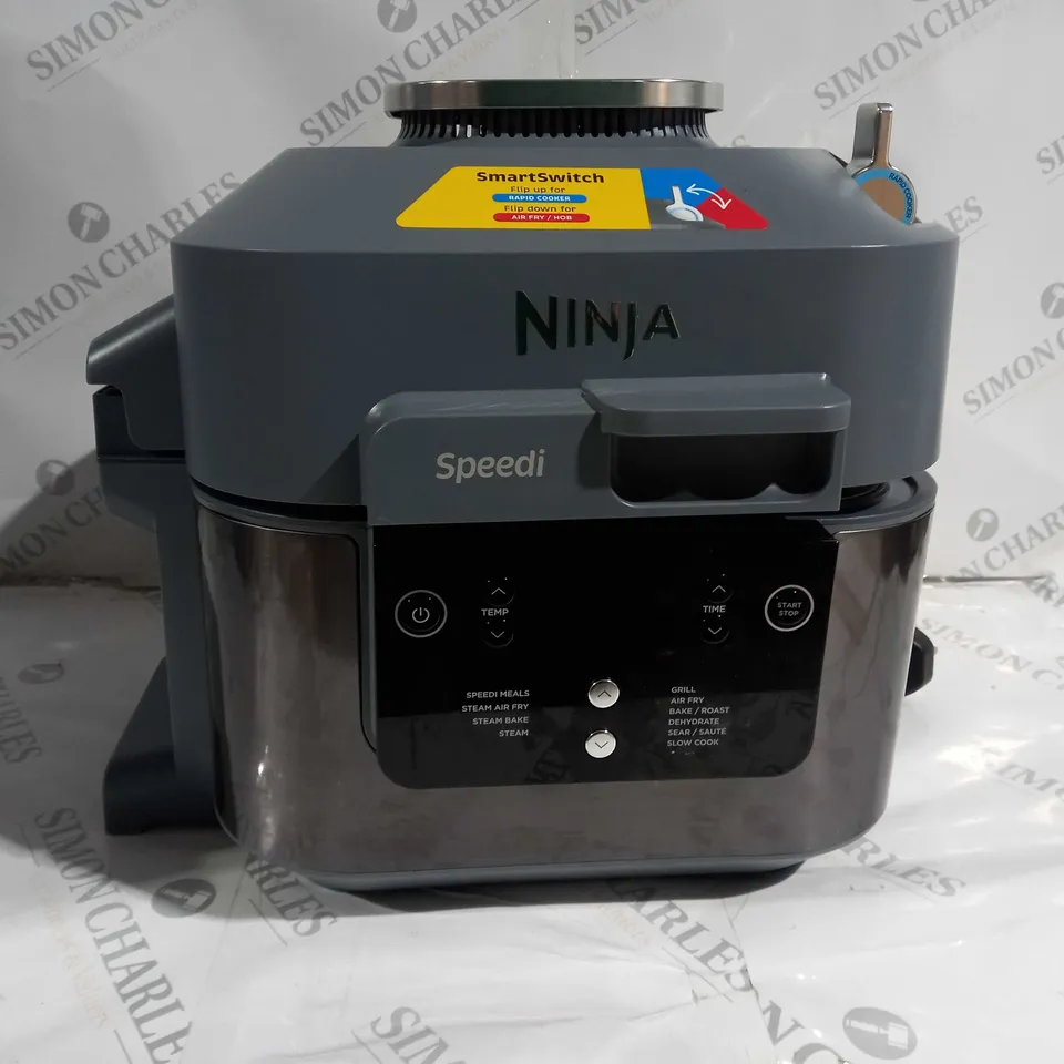 BOXED OUTLET NINJA SPEEDI 10 IN 1 5.7L RAPID-COOKER & AIR FRYER