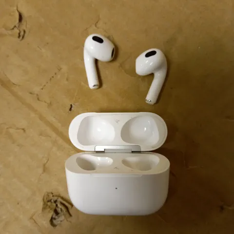 APPLE AIRPODS GEN3