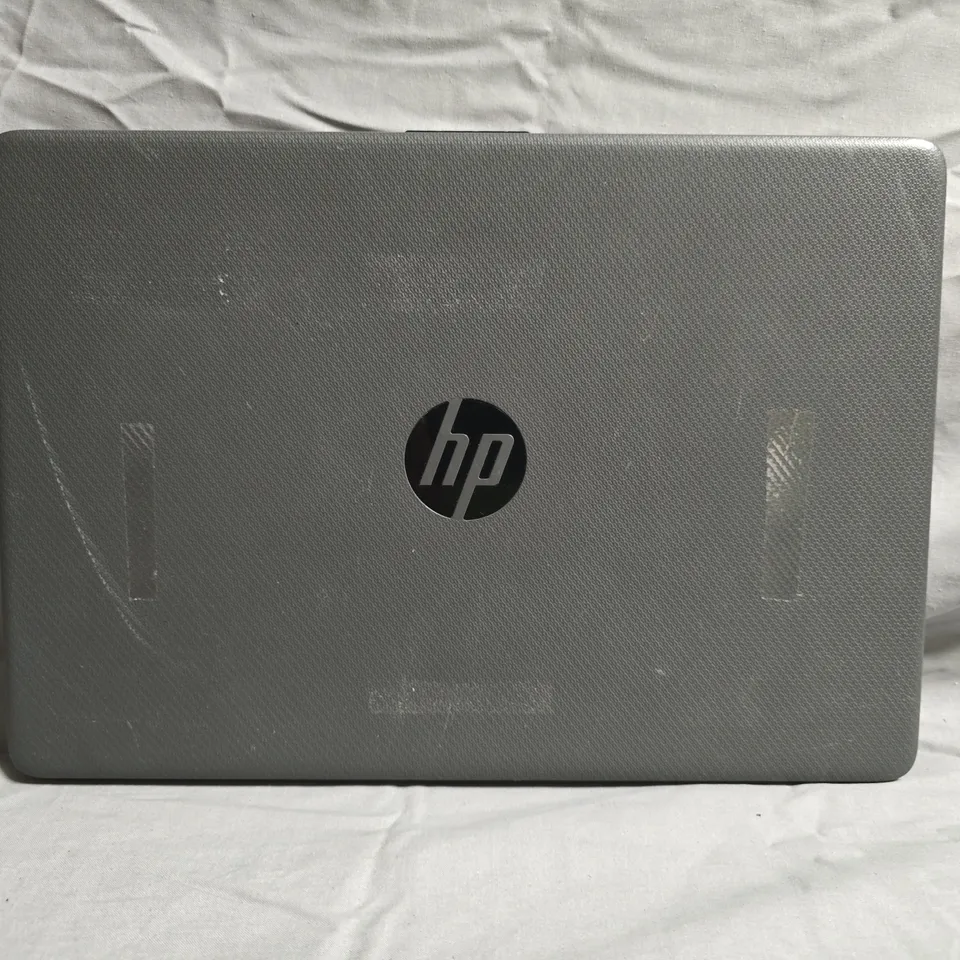 HP 245 G8 LAPTOP