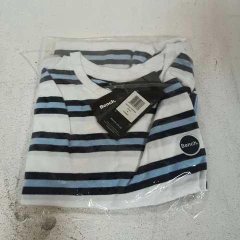 BAGGED BENCH DAMMAR STRIPED CREWNECK TEE IN WHITE//BLUE - MEDIUM