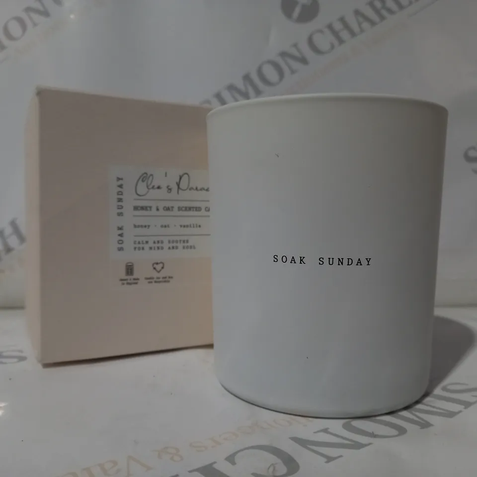 BOXED CLEE'S PARADISE HONEY & OAT SCENTED CANDLE