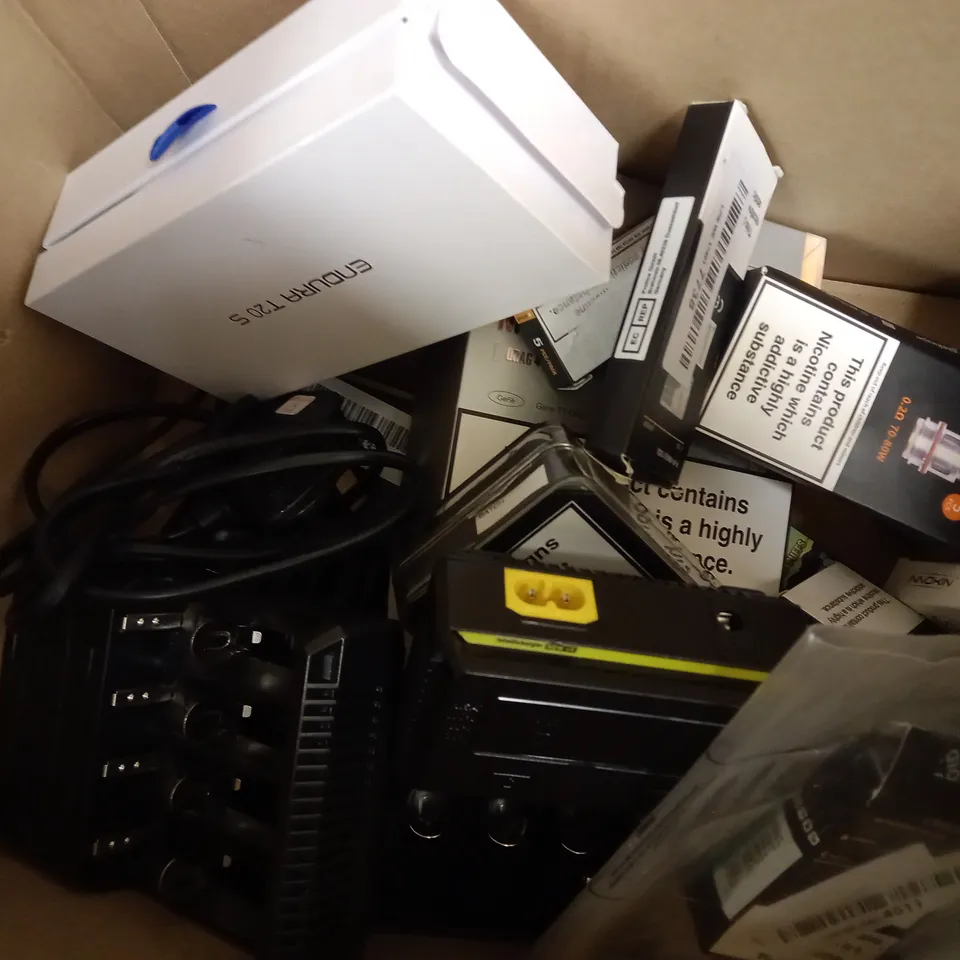 APPROXIMATELY 20 ASSORTED ITEMS TO INCLUDE NITECORE I4 INTELLICHARGER, ELEAF ISTICK POWER 2 VAPE KIT, GEEKVAPE ONE POD ETC.
