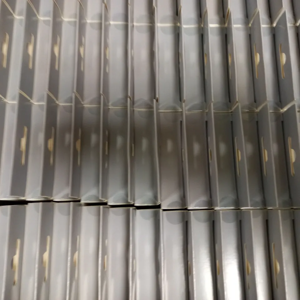 LOT OF APPROXIMATELY 100 ROAM 5-WAY HEADPHONE SPLITTERS