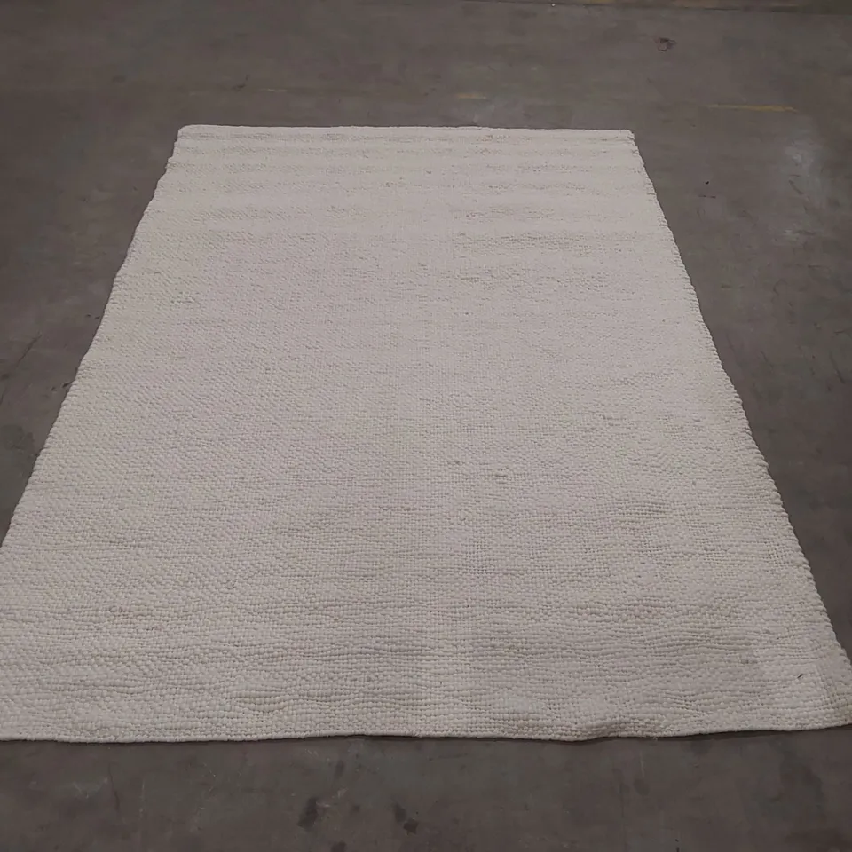 QUALITY DESIGNER AREA RUG - APPROXIMATELY 235 x 160cm