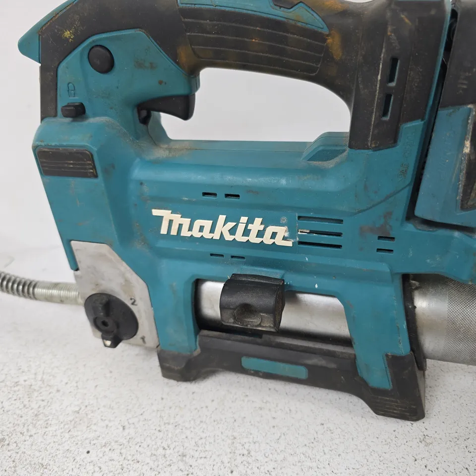 MAKITA PNEUMATIC NAIL GUN