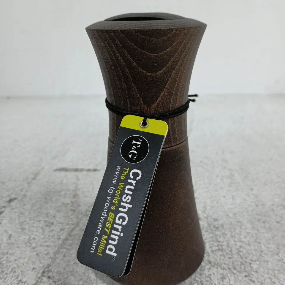 COPENHAGEN PEPPER MILL IN WALNUT STAIN, 150MM TALL – CRUSHGRIND MECHANISM (T&G WOODWARE)