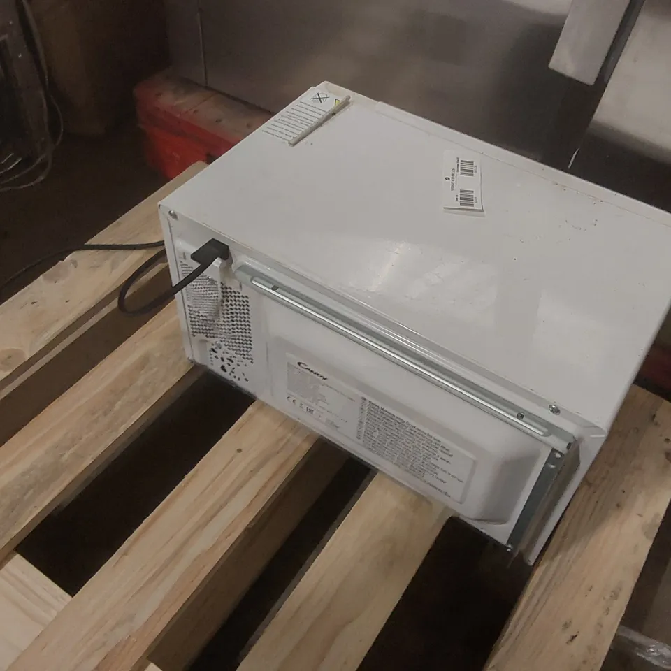 CANDY 700W MICROWAVE OVEN