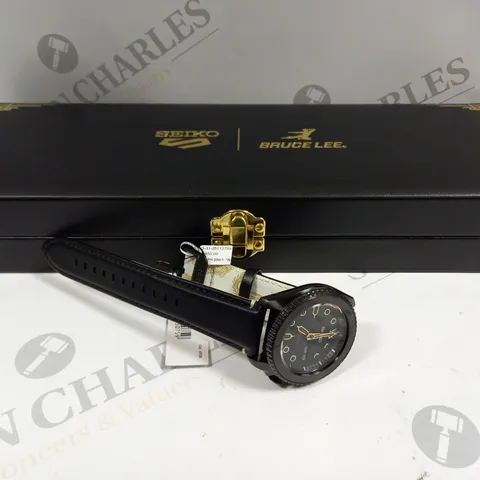 BOXED SEIKO 5 SPORTS X BRUCE LEE LIMITED EDITION AUTOMATIC BLACK DIAL BLACK LEATHER STRAP