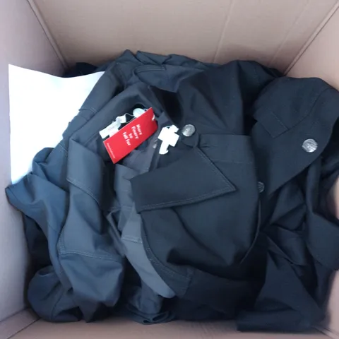 LARGE QUANTITY OF ASSORTED CLOTHING AND ACCESSORIES