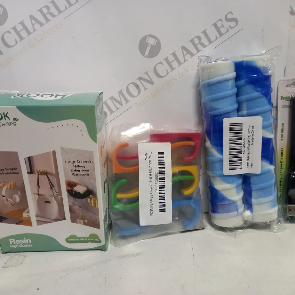 APPROXIMATELY 15 ASSORTED HOUSEHOLD ITEMS TO INCLUDE HOOK HAND SHAPE, WIRELESS USB ADAPTER, ETC