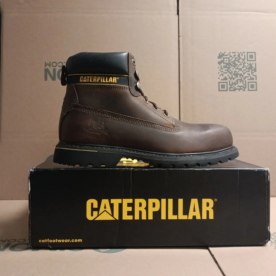 BOXED PAIR OF CATERPILLAR HOLTON STEEL TOE SAFETY BOOTS IN BROWN SIZE UK 10
