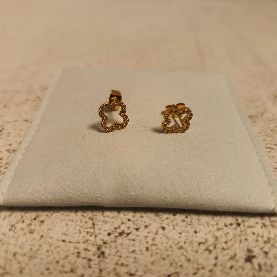 D.LOUISE CZ CLOVER STUDS