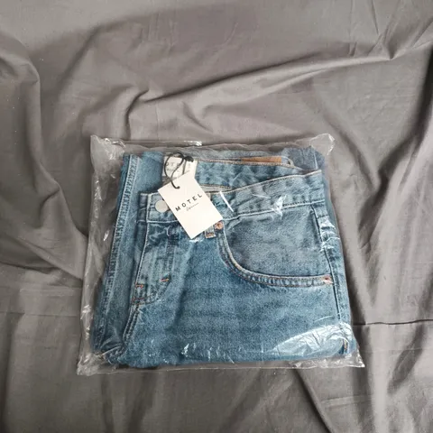 MOTEL LOW RISE PARALLEL JEANS – BRIGHT BLUE (W30 L30)