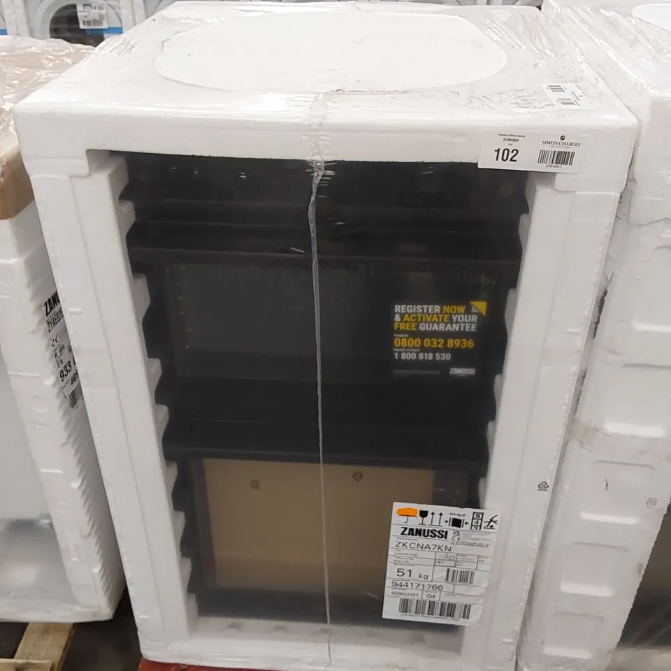 ZANUSSI SERIES 40 AIRFRY INTEGRATED ELECTRIC SINGLE OVEN - BLACK - A RATED Model ZKCNA7KN RRP £542