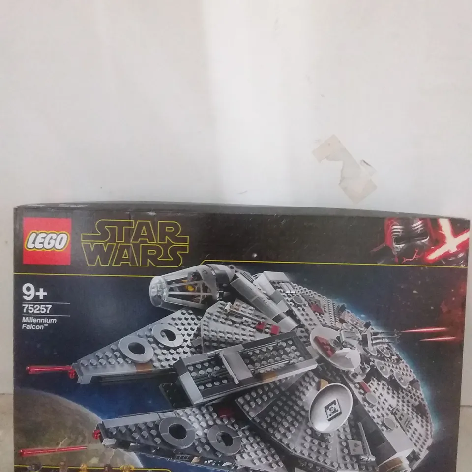 BOXED LEGO STAR WARS 75257 MILLENNIUM FALCON RRP £149.99
