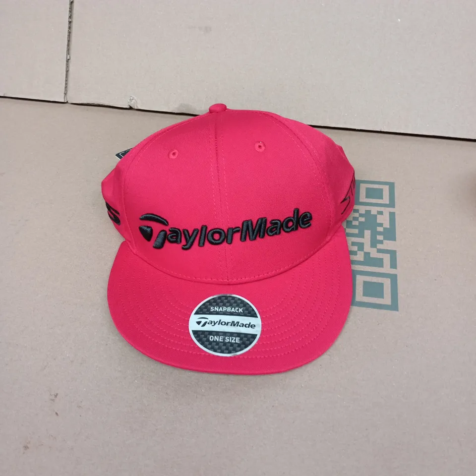 TAYLORMADE RED SNAP BACK – ONE SIZE