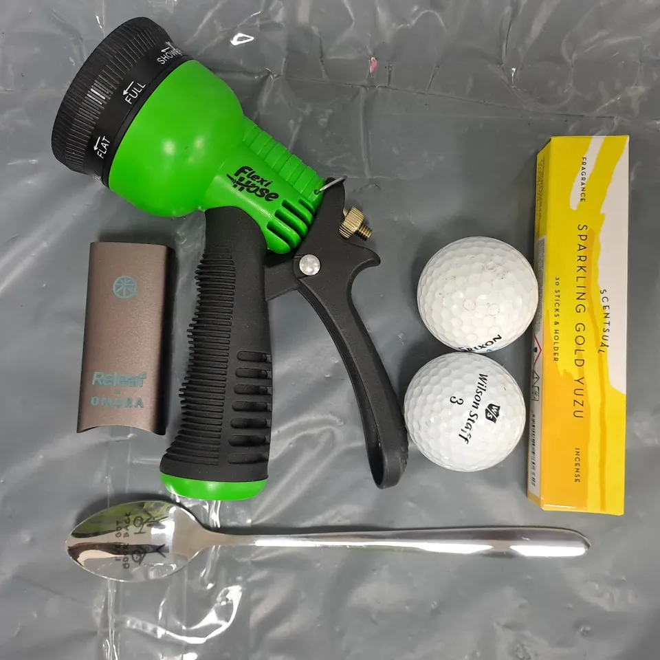 APPROXIMATELY 20 ASSORTED HOUSEHOLD ITEMS TO INCLUDE GARDEN HOSE SPRAY GUN, GOLF BALLS, INCENSE, ETC