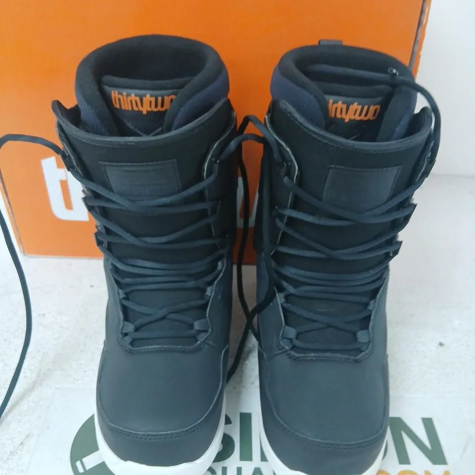 THIRTYTWO ZEPHYR SNOWBOARD BOOTS - BLACK/NAVY, UK 8.5 (US 9.5, EU 42.5)