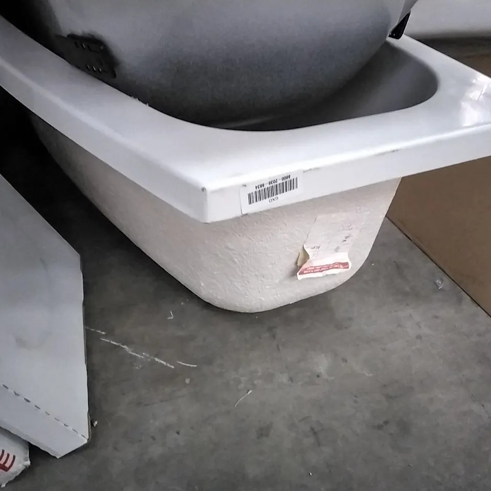CURVED SIDE WHITE BATH