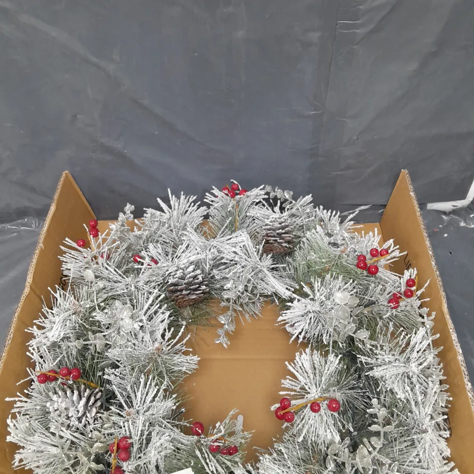 BOXED BAVARIAN LIT WREATH RRP £38