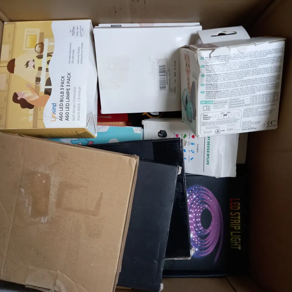 BOX OF APPROX 20 ASSORTED ITEMS TO INCLUDE - SMART BRACLET - LED HEADLIGHT CONVERSION KIT - UNBRANDED HAIR TRIMMER ECT