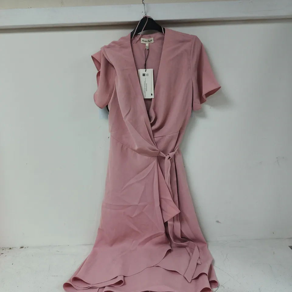 PHASE EIGHT PINK WRAP DRESS – UK 14 (EU 40)