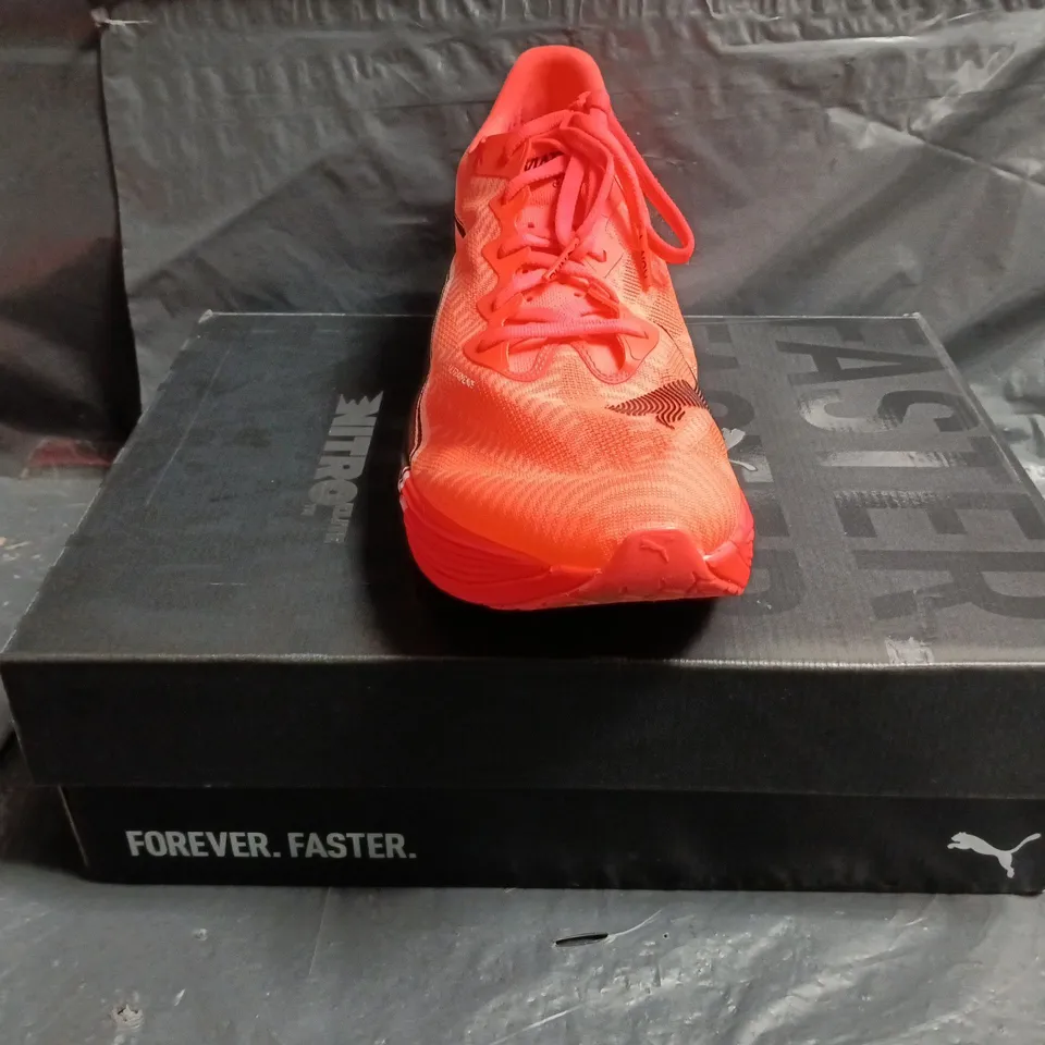 BOXED PAIR OF PUMA DEVIATE NITRO ELITE 3 SHOES IN ORANGE SIZE UK 11.5