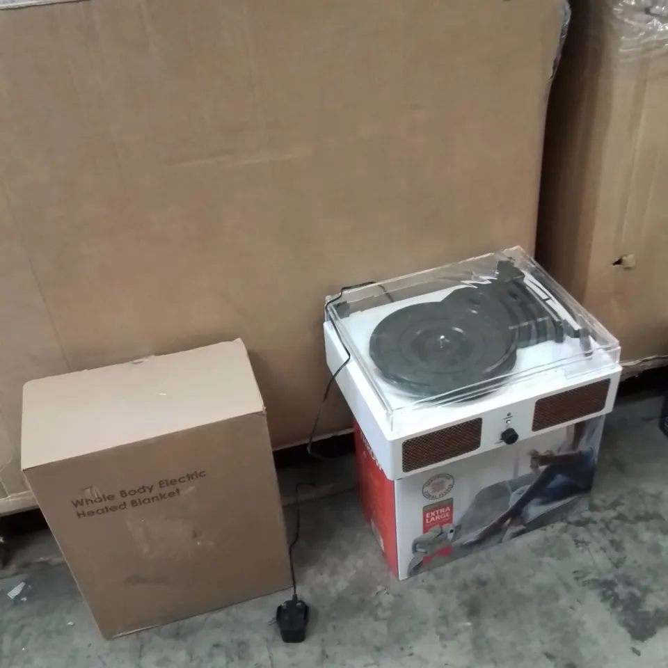 PALLET CONTAINING A LARGE QUANTITY OF ELECTRICAL PRODUCTS TO INCLUDE;TURNTABLE,ELECTRIC BLANKET,FULL BODY BLANKET