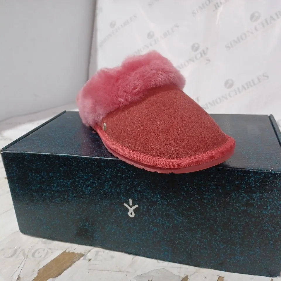 EMU AUSTRALIA "JOLIE" SLIPPERS - UK SIZE 7, PINK