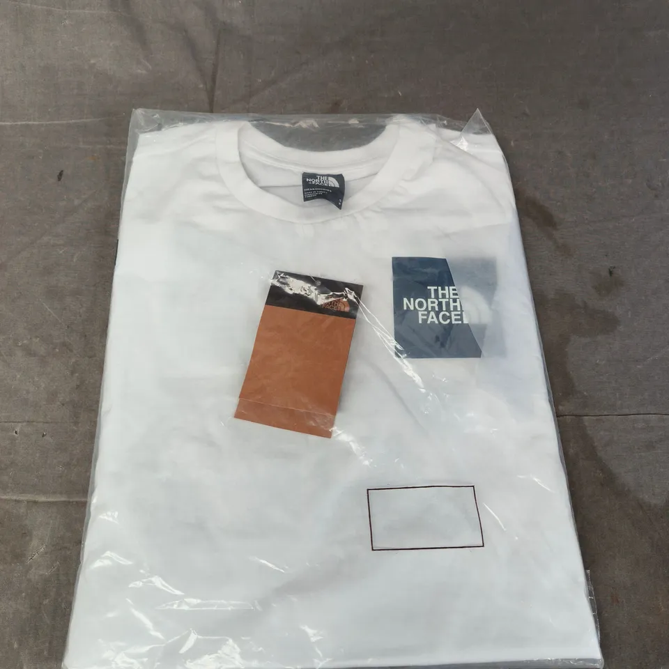 THE NORTH FACE WHITE T-SHIRT – SIZED SMALL