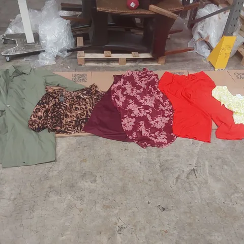 PALLET CONTAINING APPROXIMATELY 700x ASSORTED BRAND NEW DESIGNER CLOTHING ITEMS