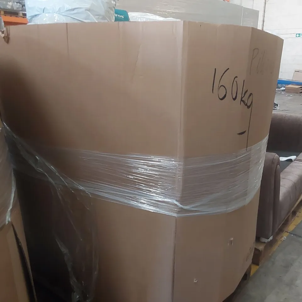 PALLET CONTAINING A VERY LARGE QUANTITY OF ASSORTED PILLOWS AND RELATED BEDDING/COMFORT PRODUCTS ECT