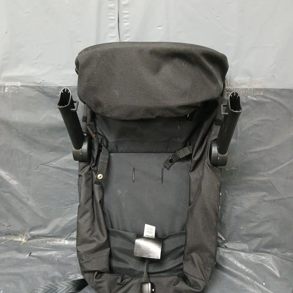 EOS 2 IN 1 PUSHCHAIR BUNDLE TRAVEL SYSTEM  RRP £619.99