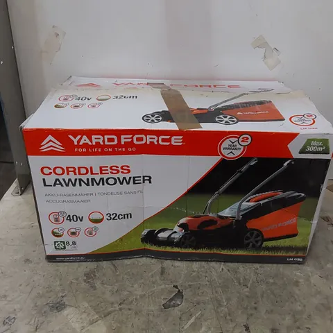 BOXED YARD FORCE 40V CORDLESS LAWNMOWER 