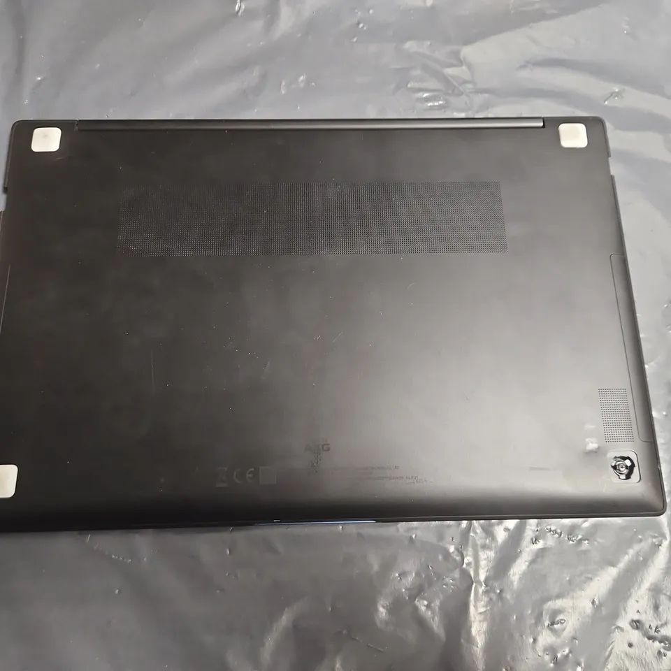 SAMSUNG LAPTOP – BLUE CHASSIS - MODEL NO NP935XDB