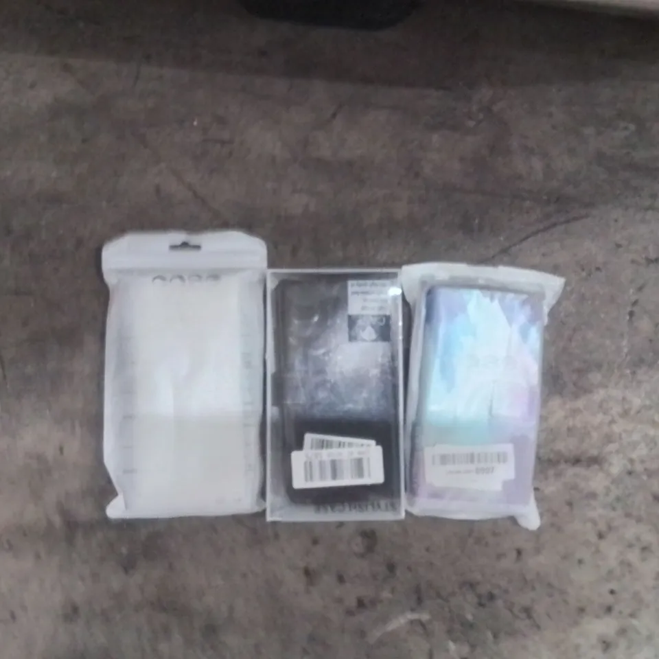 PALLET TO CONTAIN A LARGE QUANTITY OF PHONE CASES AND SCREEN PROTECTORS