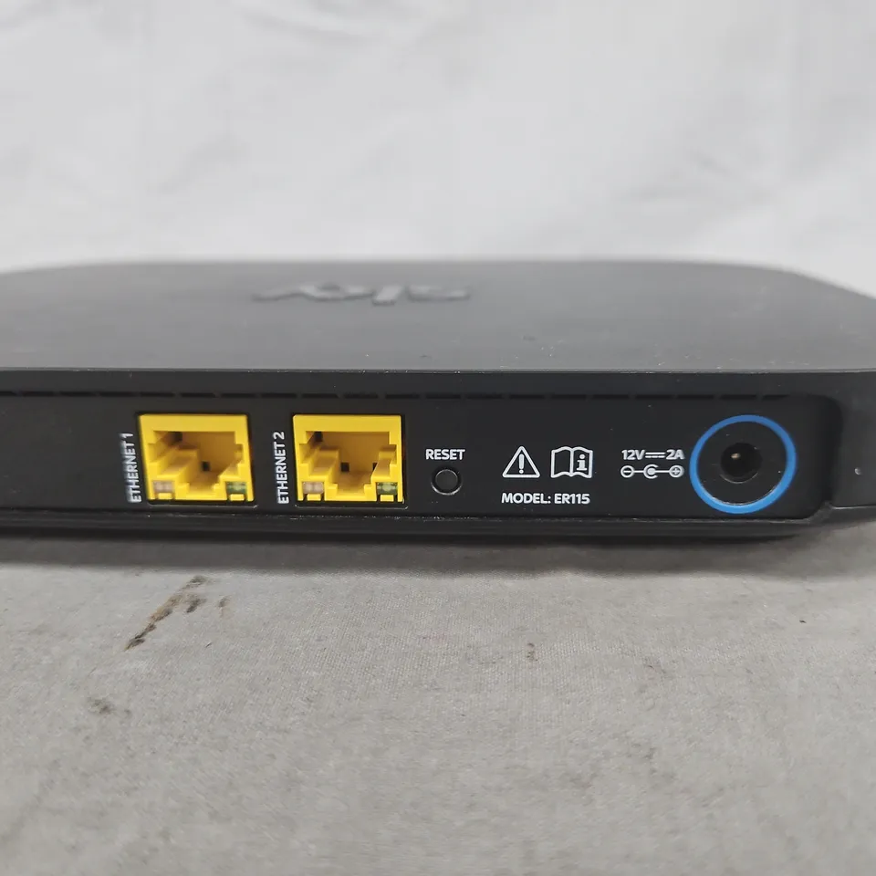 SKY ER115 BROADBAND ROUTER/MODEM – BLACK