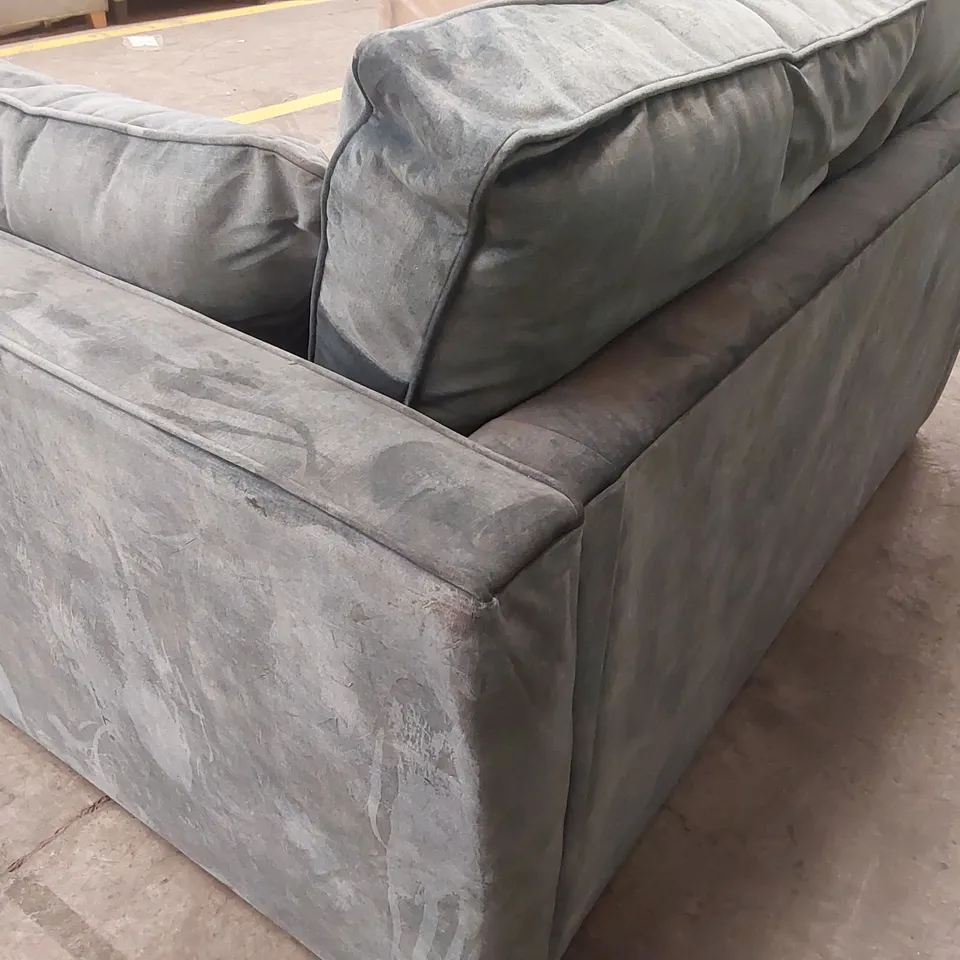 QUALITY DESIGNER AMESBURY LOVE SEAT SOFA BED WITH 2 SIDE CUSHIONS - JADE VELVET