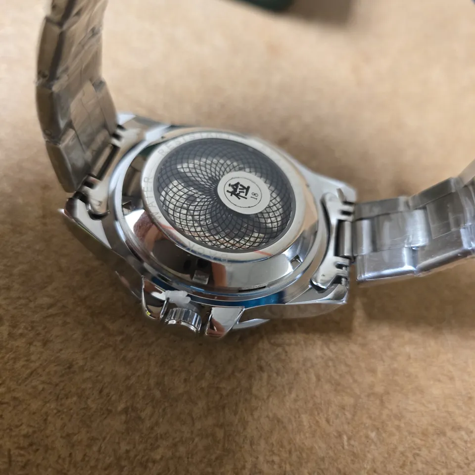 ROYAL CROWN STAINLESS STEEL DIVE WATCH IN PRESENTATION BOX 