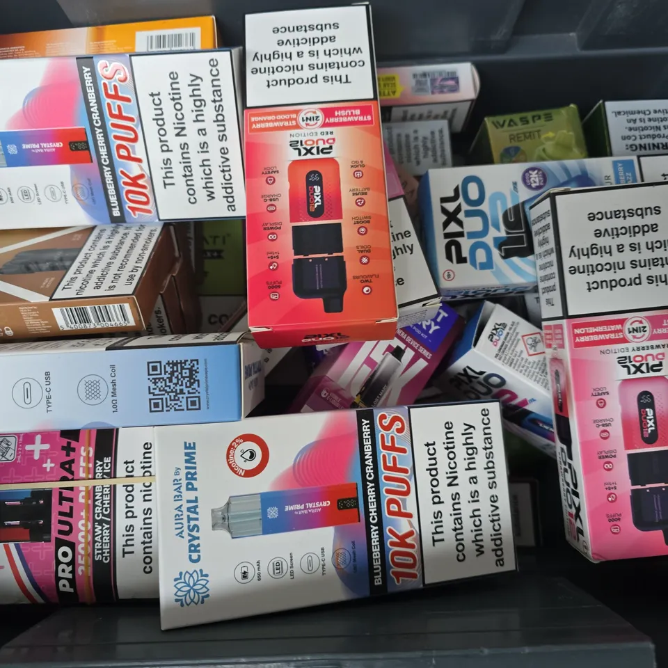 APPROXIMATELY 20 ASSORTED E-CIGARETTE PRODUCTS TO INCLUDE BRANDS SUCH AS AURA BAR, LOST MARY, ELFBAR, ETC - COLLECTION ONLY