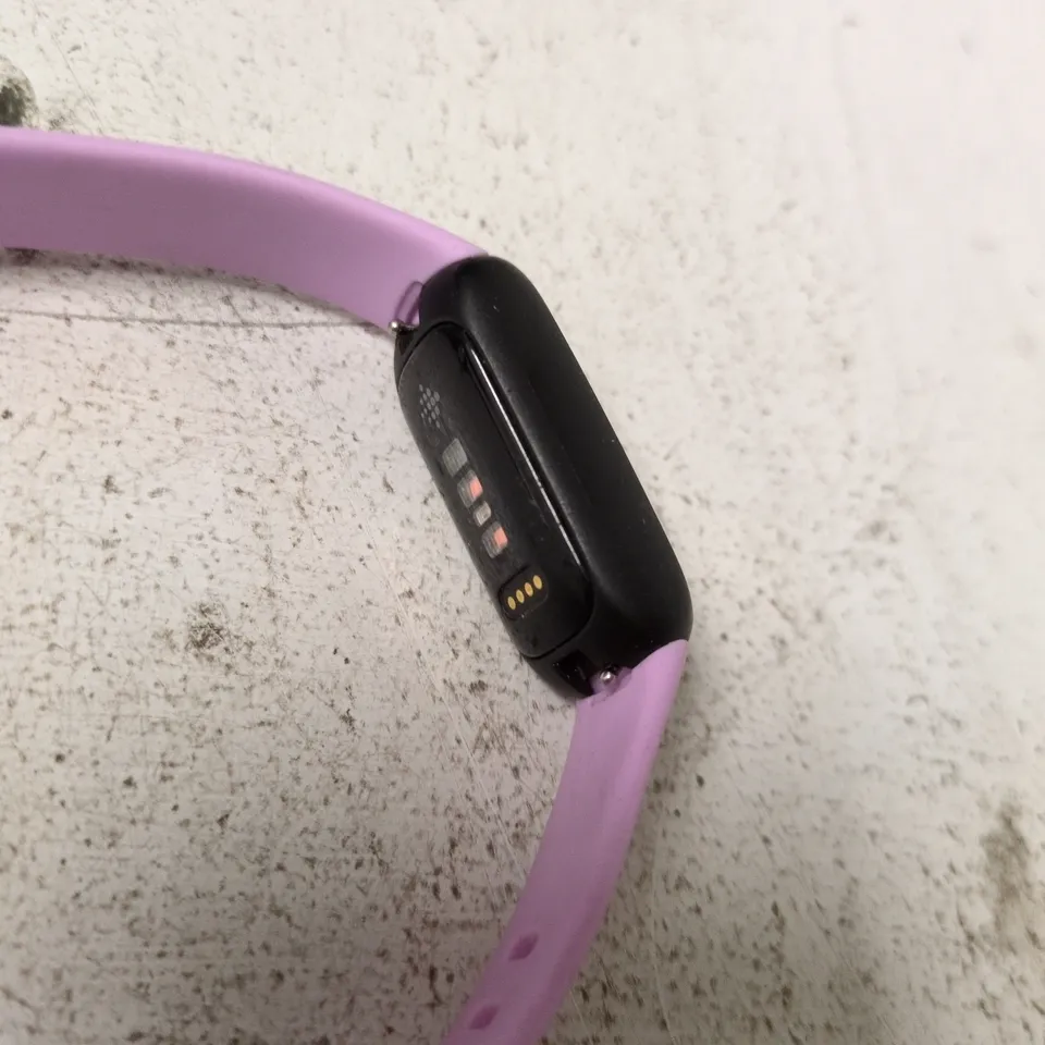 PURPLE FITBIT - FITNESS WRISTBAND SMARTWATCH