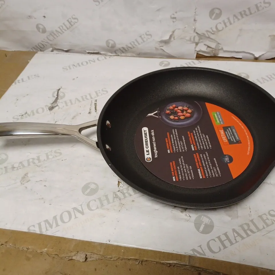 LE CREUSET TOUCHENED NON-STICK, 28CM SHALLOW FRYING PAN
