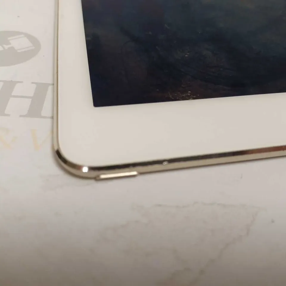 APPLE IPAD AIR 2 MODEL A1566