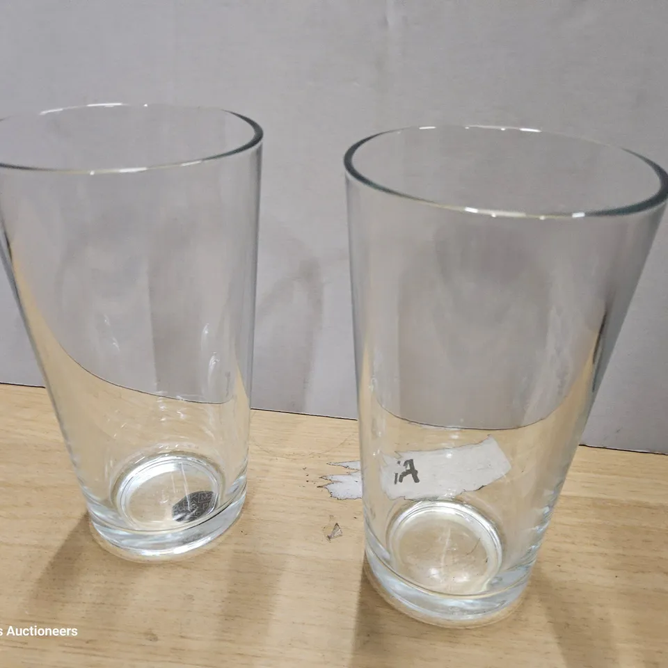 CASE OF 23 PERFECT PINT GLASSES ( UNMARKET )